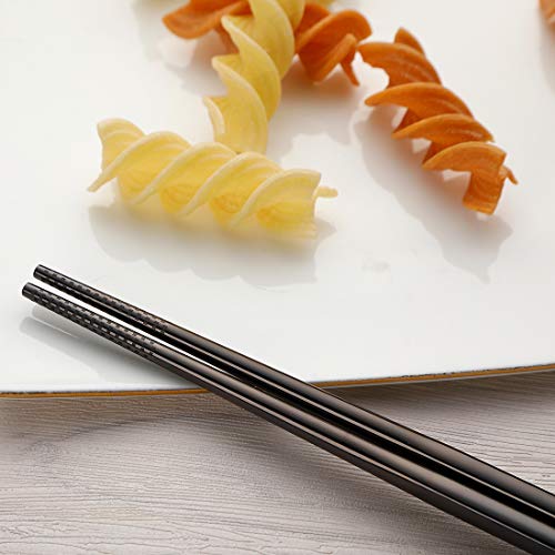 Devico Portable Utensils, Travel Camping Cutlery Set, 8-Piece including Knife Fork Spoon Chopsticks Cleaning Brush Straws Portable Case, Stainless Steel Flatware set (8-piece Black)